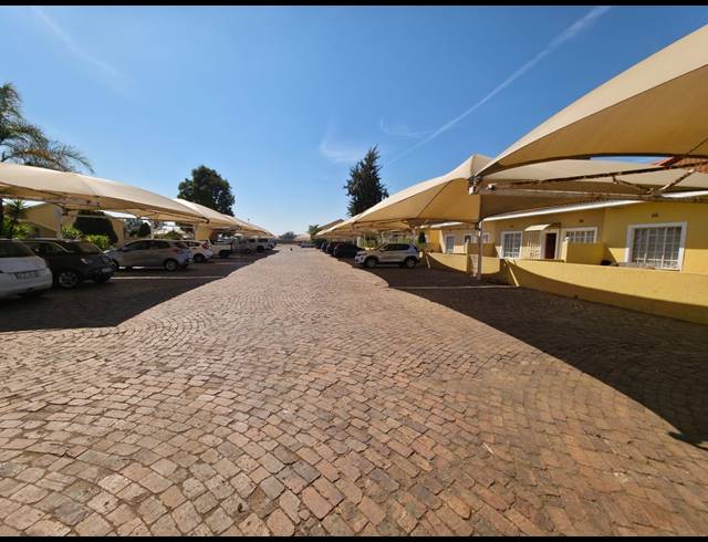 2 BEDROOM TOWNHOUSE FOR SALE IN KOOKRUS